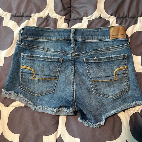American Eagle cutoff shorts, size 4 - Picture 2 of 3